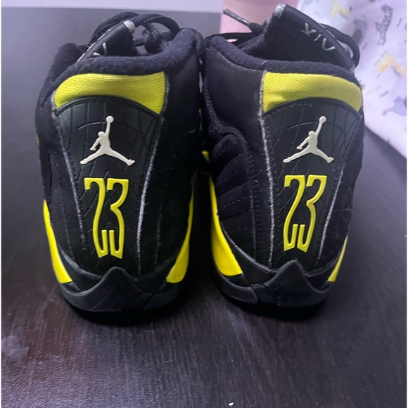 Air Jordan Retro 14 "Thunder" - Picture 2 of 9